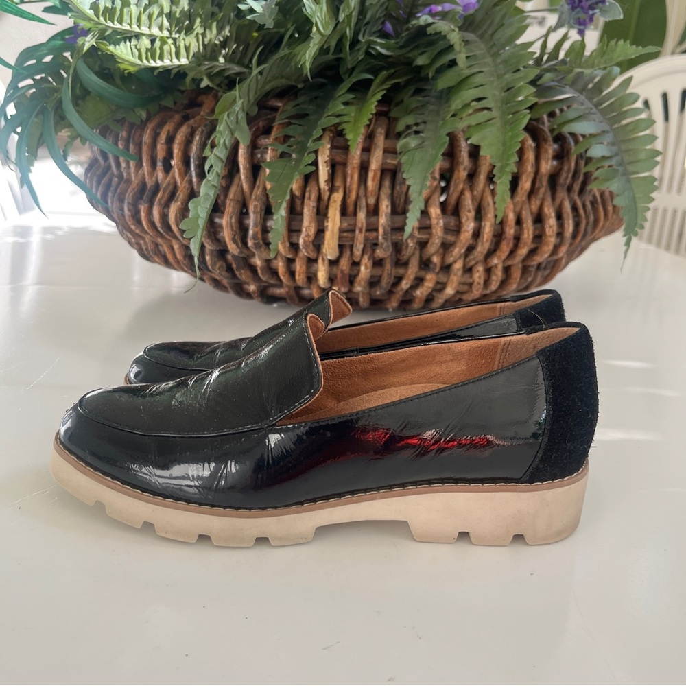 Vionic Kinsley Black Patent Leather Loafer Lug Sole COMFORT EU 38 US 7.5